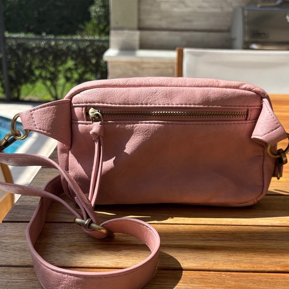 Joy Susan Kylie Double Zip Sling Belt Bag in Blush. Good used condition - Picture 9 of 12